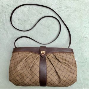 Bally Signature Vintage Brown Tan Leather Shoulder Saddle Bag Purse